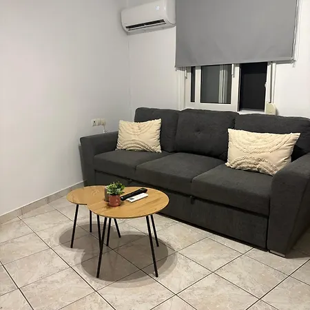 Little Nest Apartment *